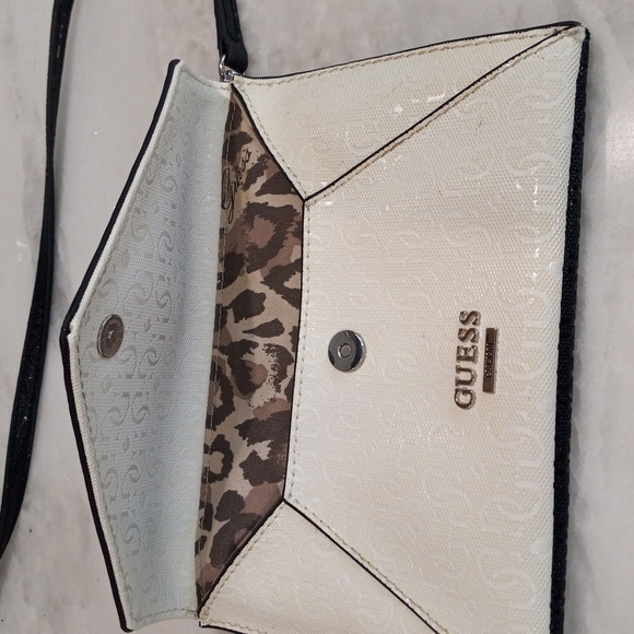 Shoulder Bag - Picture 9 of 16